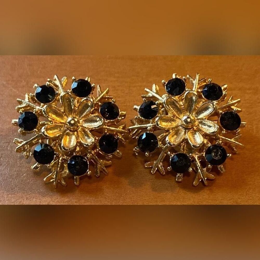 Gold Tone Black Rhinestone Flower Stud Clip-On Earrings Womens Retro Jewelry 1”